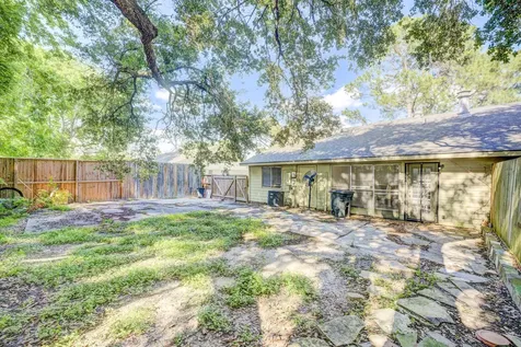 3834 Westheimer Place Drive Houston TX 77082
