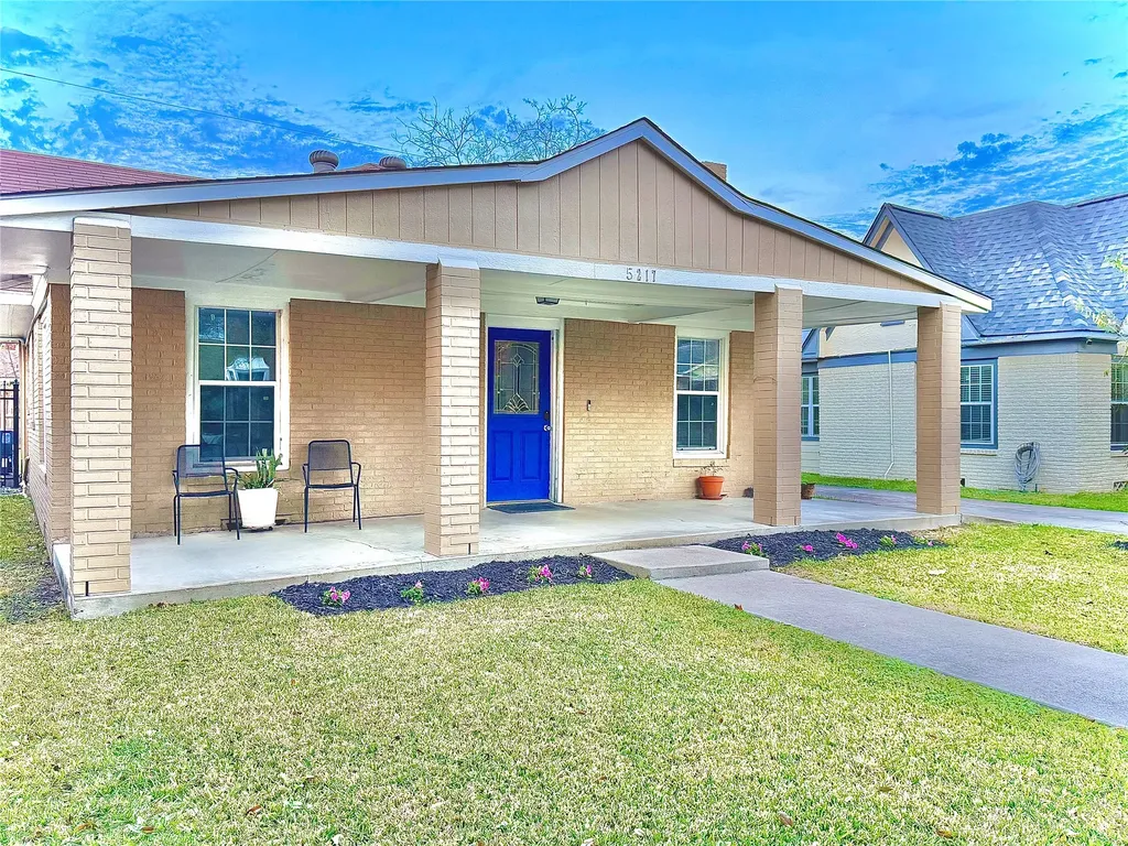 5217 Claremont Street Houston TX 77023