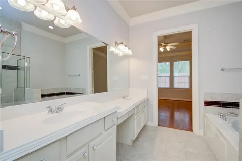 3207 Holly Crossing Drive Houston TX 77042