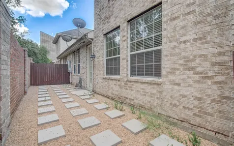 3207 Holly Crossing Drive Houston TX 77042