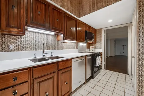 5338 Brownway Street B19 Houston TX 77056