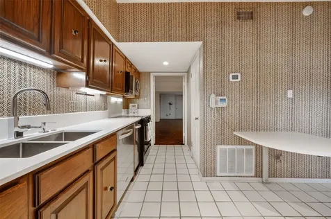 5338 Brownway Street B19 Houston TX 77056