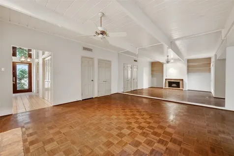 5338 Brownway Street B19 Houston TX 77056