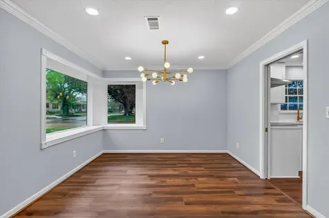 5923 Rutherglenn Drive Houston TX 77096