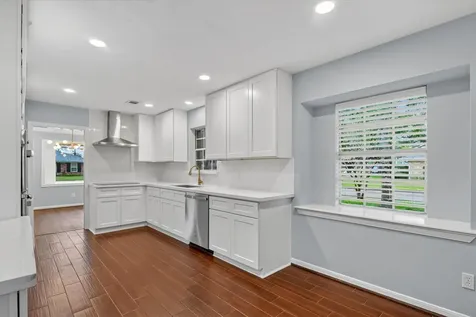 5923 Rutherglenn Drive Houston TX 77096