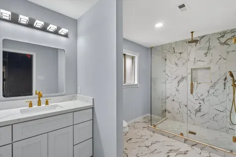 5923 Rutherglenn Drive Houston TX 77096