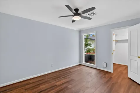 5923 Rutherglenn Drive Houston TX 77096