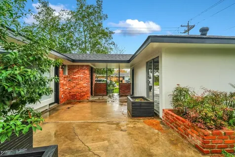 5923 Rutherglenn Drive Houston TX 77096