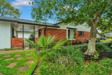 5923 Rutherglenn Drive Houston TX 77096