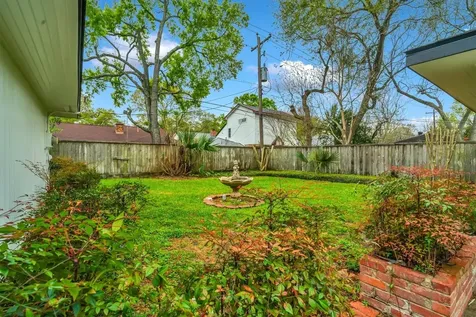 5923 Rutherglenn Drive Houston TX 77096