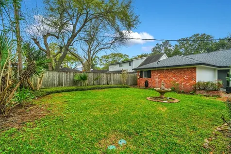 5923 Rutherglenn Drive Houston TX 77096