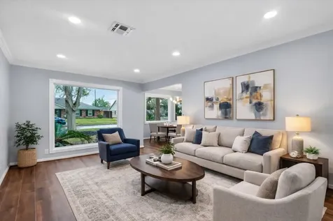 5923 Rutherglenn Drive Houston TX 77096