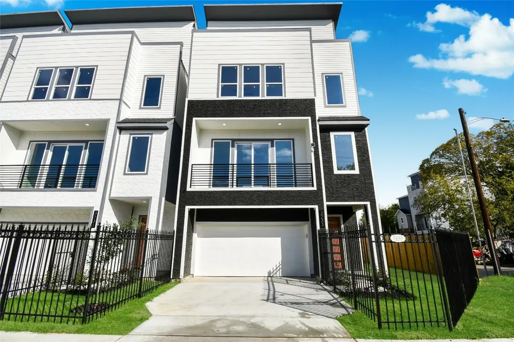 3233 Tuam Street Houston TX 77004