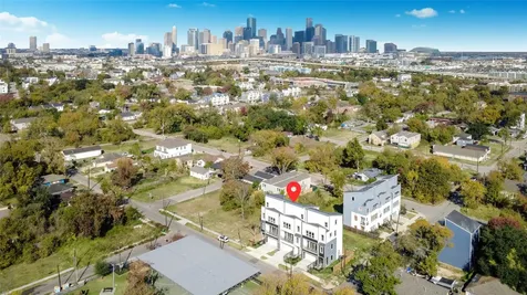 3233 Tuam Street Houston TX 77004