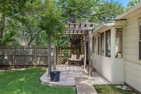 8706 Greenleaf Drive College Station TX 77845