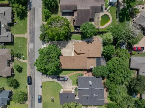 8706 Greenleaf Drive College Station TX 77845