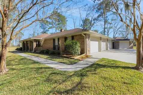 41 S Holly Glen Drive Point Blank TX 77364