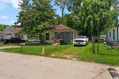 7324 Parkes Street Houston TX 77088