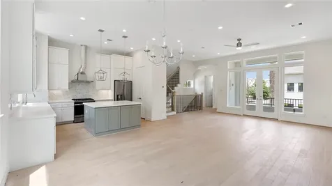 4621 Maxie Street Houston TX 77007