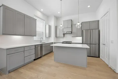 4621 Maxie Street Houston TX 77007