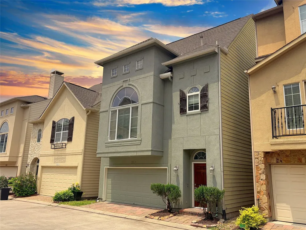 2612 Edgefield Lakes Drive Houston TX 77054