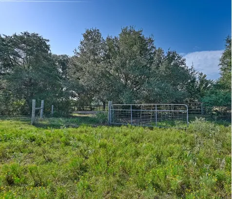 +/- 34 Acres Leslie Road Fayetteville TX 78940