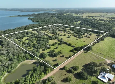 +/- 34 Acres Leslie Road Fayetteville TX 78940