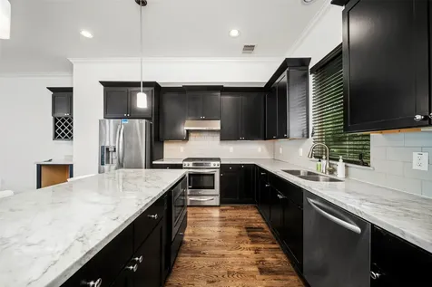 22 Hermann Park Court Houston TX 77021