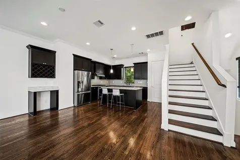 22 Hermann Park Court Houston TX 77021