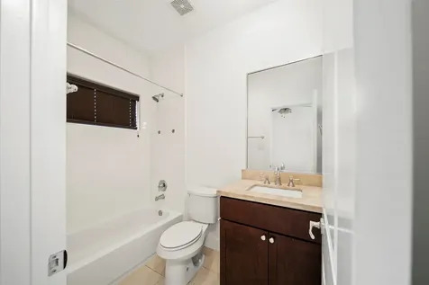22 Hermann Park Court Houston TX 77021
