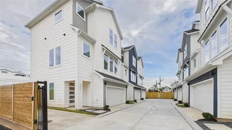 2428 Freeman Street Houston TX 77009