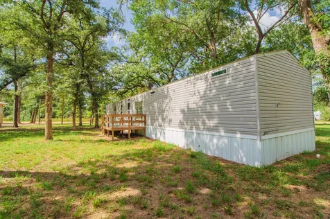 869 Yaupon Drive Caldwell TX 77836