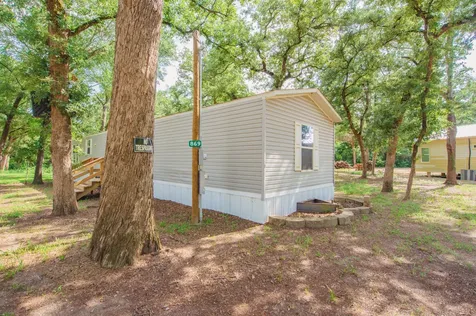 869 Yaupon Drive Caldwell TX 77836