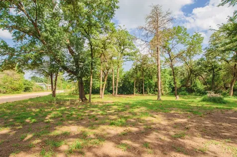 869 Yaupon Drive Caldwell TX 77836