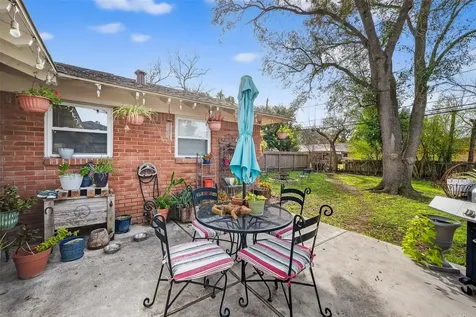 5611 W Airport Boulevard Houston TX 77035