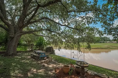 2938 Lake View Drive Missouri City TX 77459