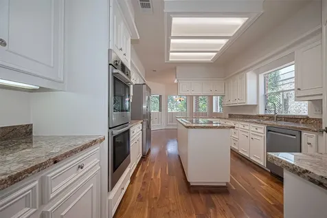 2938 Lake View Drive Missouri City TX 77459