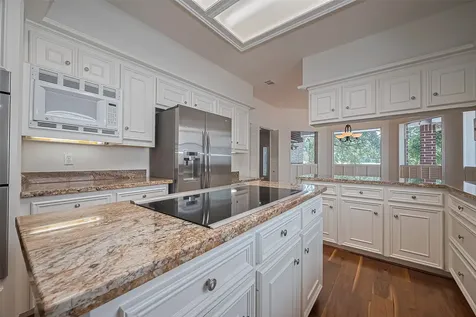 2938 Lake View Drive Missouri City TX 77459