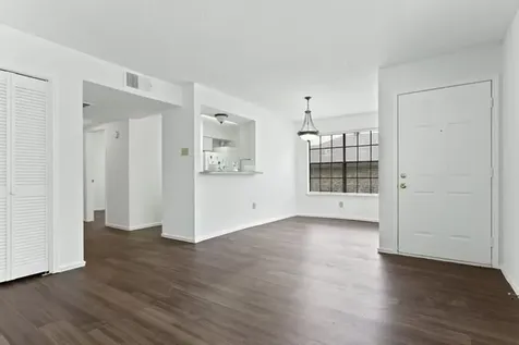 3305 Dilido Street 318 Dallas TX 75228
