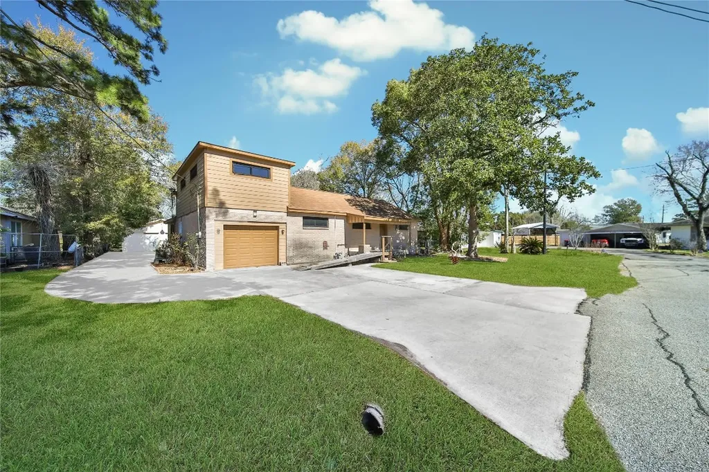119 Pecan Drive Baytown TX 77520