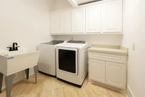 4839 Jason Street Houston TX 77096