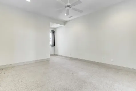 2825 Pease Street Houston TX 77003