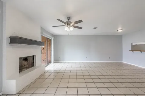 111B Normal Park Drive B Huntsville TX 77320