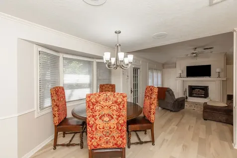 12 Bayou Bend Beaumont TX 77706