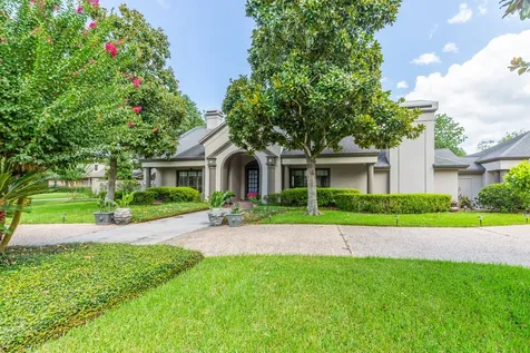 12 Bayou Bend Beaumont TX 77706