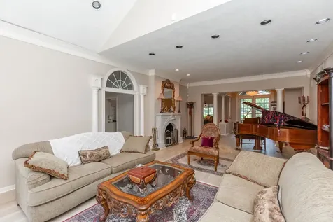 12 Bayou Bend Beaumont TX 77706