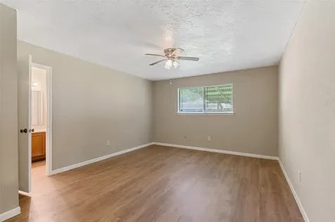 10427 Huntington Place Drive Houston TX 77099