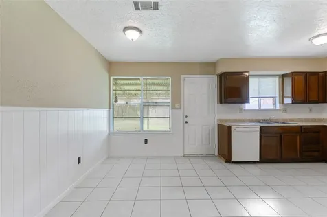 10427 Huntington Place Drive Houston TX 77099