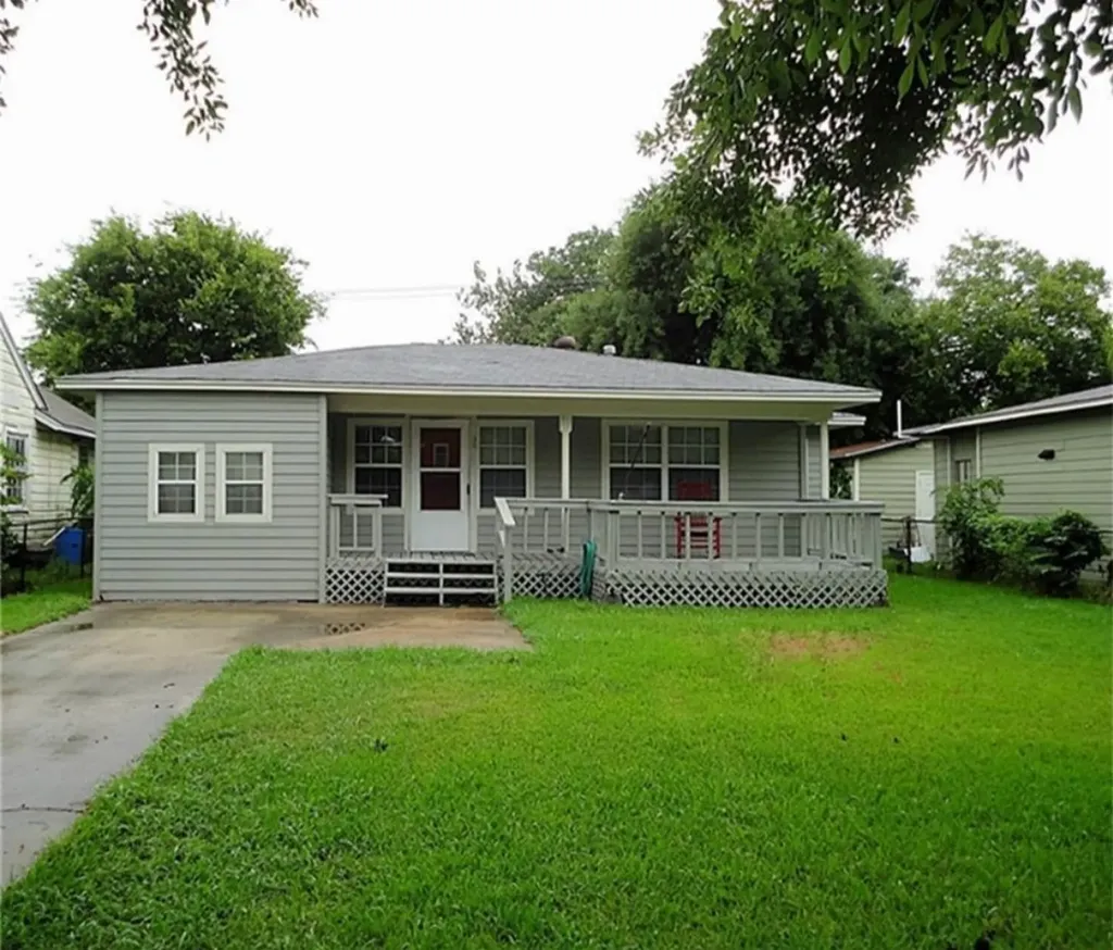 36 18th Avenue N Texas City TX 77590