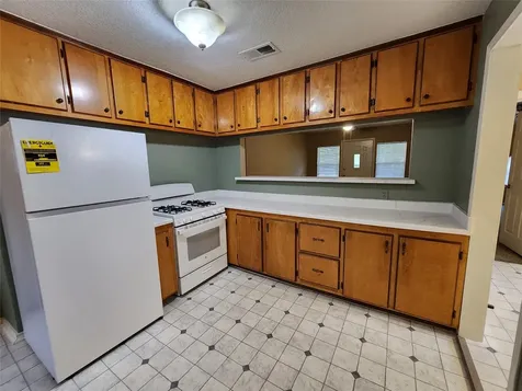 36 18th Avenue N Texas City TX 77590